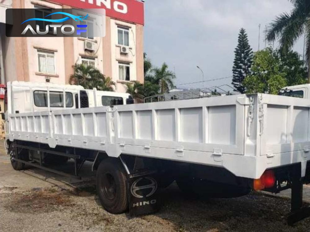 Giá xe tải Hino FC9JNTC (6.5t - 7.3m) thùng lửng